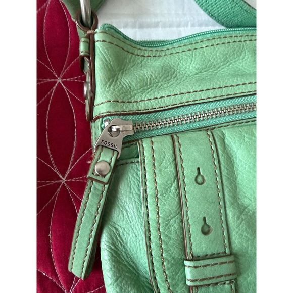 Fossil Leather Crossbody Bag Mint Green Crossbody Purse Adjustable Strap Pockets - Picture 4 of 16